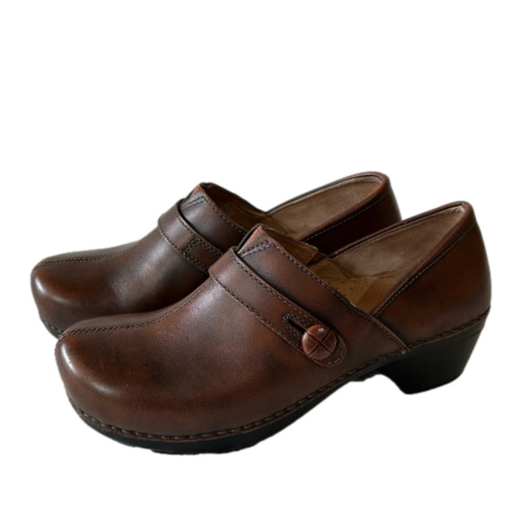 Dansko Shoes - Dansko Solstice Dark Brown Leather Button Slip On Clog Size 9.5 / Size 40